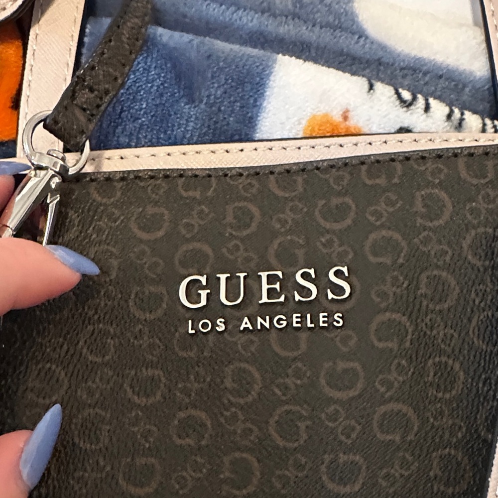 Guess Dark Brown and Cream Tote Bag - Picture 6 of 7